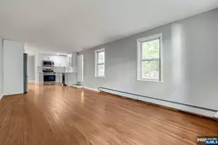 34 Oak St, Bloomingdale, NJ 07403 - Photo 12