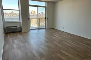 200 Grand Cove Way 5M, Edgewater, NJ 07020 - Photo 4