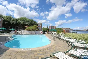 200 Grand Cove Way 5M, Edgewater, NJ 07020 - Photo 1