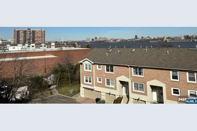 200 Grand Cove Way 5M #5M, Edgewater, NJ 07020 - Photo 18