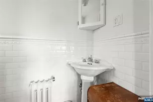 384 Anderson St, Hackensack, NJ 07601 - Photo 22
