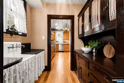 384 Anderson Street, Hackensack, NJ 07601 - Photo 10