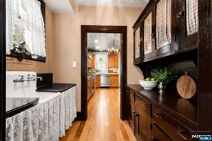 384 Anderson St, Hackensack, NJ 07601 - Photo 10