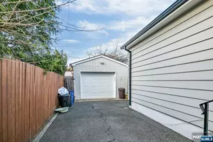 8-27 Oak St, Fair Lawn, NJ 07410 - Photo 28