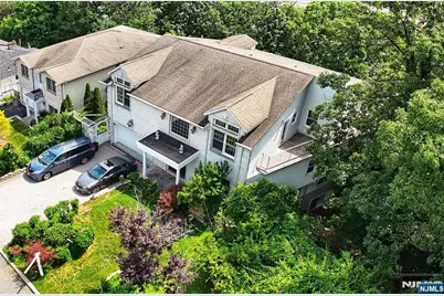 2186 Jones Road, Fort Lee, NJ 07024 - Photo 2