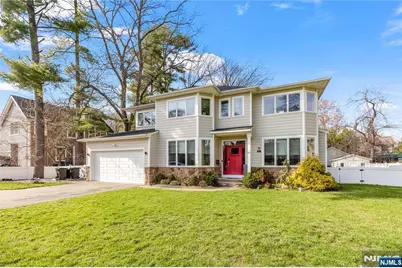 87 Monroe Avenue, Cresskill, NJ 07626 - Photo 2