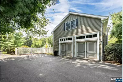 193 Pulis Avenue, Franklin Lakes, NJ 07417 - Photo 24