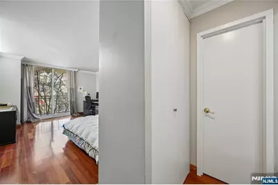 1055 River Road 302 #302, Edgewater, NJ 07020 - Photo 8