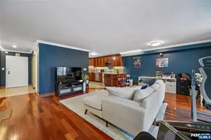 1055 River Road 302, Edgewater, NJ 07020 - Photo 2