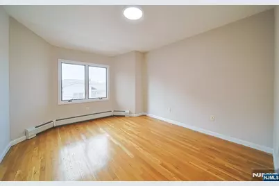 2432 3rd Street B #B, Fort Lee, NJ 07024 - Photo 30