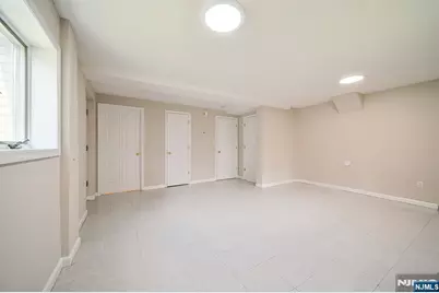 2432 3rd Street B #B, Fort Lee, NJ 07024 - Photo 36