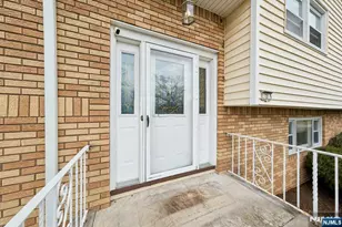 2 Caryn Pl, Fairfield, NJ 07004 - Photo 2