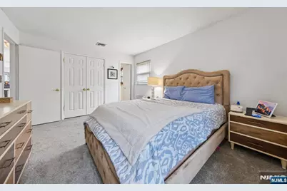 2 Caryn Place, Fairfield, NJ 07004 - Photo 12