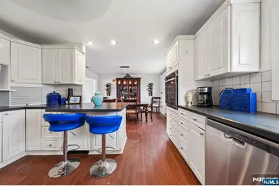 2 Caryn Place, Fairfield, NJ 07004 - Photo 4