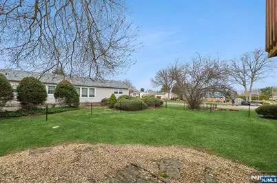 2 Caryn Place, Fairfield, NJ 07004 - Photo 34