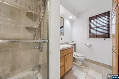 2 Caryn Place, Fairfield, NJ 07004 - Photo 14