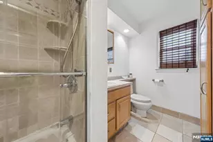 2 Caryn Pl, Fairfield, NJ 07004 - Photo 14