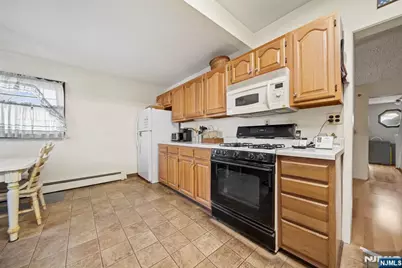 125 Merritt Avenue, Bergenfield, NJ 07621 - Photo 10