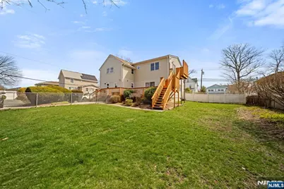 125 Merritt Avenue, Bergenfield, NJ 07621 - Photo 30
