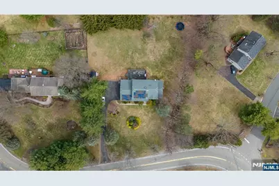 81 Crescent Avenue, Mahwah, NJ 07430 - Photo 24