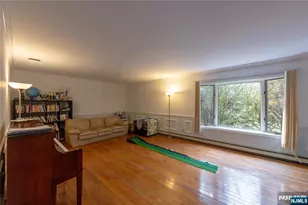 81 Crescent Ave, Mahwah, NJ 07430 - Photo 4