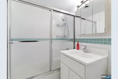 60 Parkway Drive 4G #4G, East Orange, NJ 07017 - Photo 10