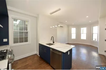 203 3rd Street 2 #2, Jersey City, NJ 07302 - Photo 2