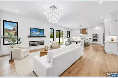 234 Vivien Court, Paramus, NJ 07652 - Photo 18