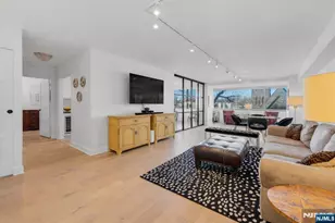 1600 Parker Ave 1J, Fort Lee, NJ 07024 - Photo 2