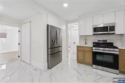 1087 Lambert Road, Teaneck Township, NJ 07666 - Photo 10