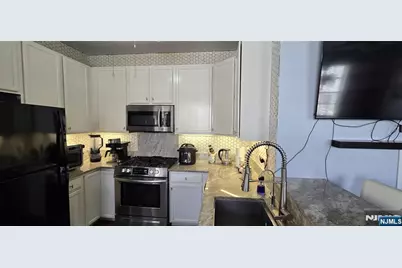 410 Howe Avenue 16 #16, Passaic, NJ 07055 - Photo 16