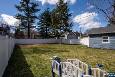 246 Stirling Avenue, Orange, NJ 07050 - Photo 34