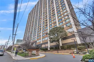 250 Gorge 21B, Cliffside Park, NJ 07010 - Photo 1