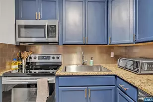 250 Gorge 21B, Cliffside Park, NJ 07010 - Photo 14