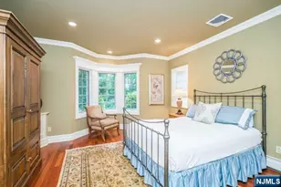 22 Sunset Ln, Upper Saddle River, NJ 07458 - Photo 10