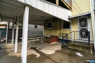 390 Lafayette St, Newark, NJ 07105 - Photo 36