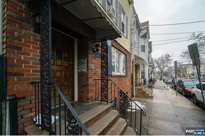 390 Lafayette Street, Newark, NJ 07105 - Photo 2