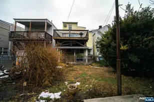 390 Lafayette St, Newark, NJ 07105 - Photo 40