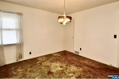 39-23 Van Duren, Fair Lawn, NJ 07410 - Photo 6