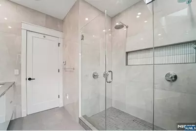 412 Lincoln Avenue, Cliffside Park, NJ 07010 - Photo 16