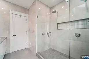 412 Lincoln Ave, Cliffside Park, NJ 07010 - Photo 16