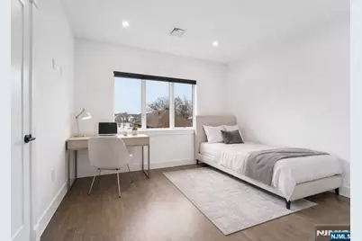 412 Lincoln Avenue, Cliffside Park, NJ 07010 - Photo 18