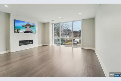 412 Lincoln Avenue, Cliffside Park, NJ 07010 - Photo 4