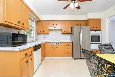 25 Devonshire Terrace, West Orange Township, NJ 07052 - Photo 16