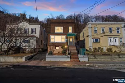 436 Undercliff Avenue, Edgewater, NJ 07020 - Photo 32