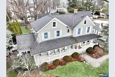 215 Hill Street, Midland Park, NJ 07432 - Photo 2