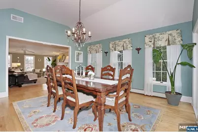 215 Hill Street, Midland Park, NJ 07432 - Photo 10