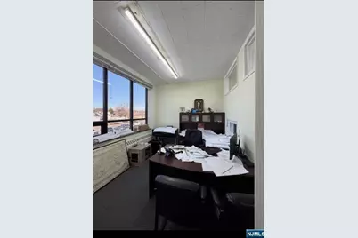 1051 Bloomfield Avenue 11B #11B, Clifton, NJ 07012 - Photo 2