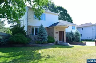 307 Dorothy St, Fair Lawn, NJ 07410 - Photo 2