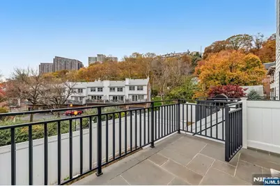 38 Hudson Avenue, Edgewater, NJ 07020 - Photo 24